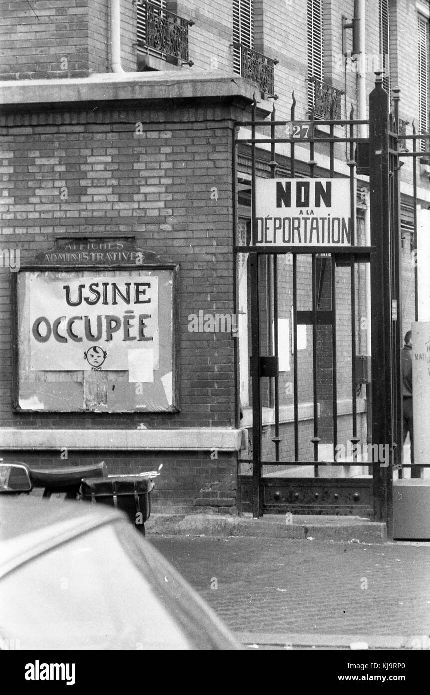 Philippe gras / le pictorium - mai 1968 - 1968 - France / Ile-de-France (région) / paris - porte avant de l'imprimerie nationale, rue de la convention Banque D'Images