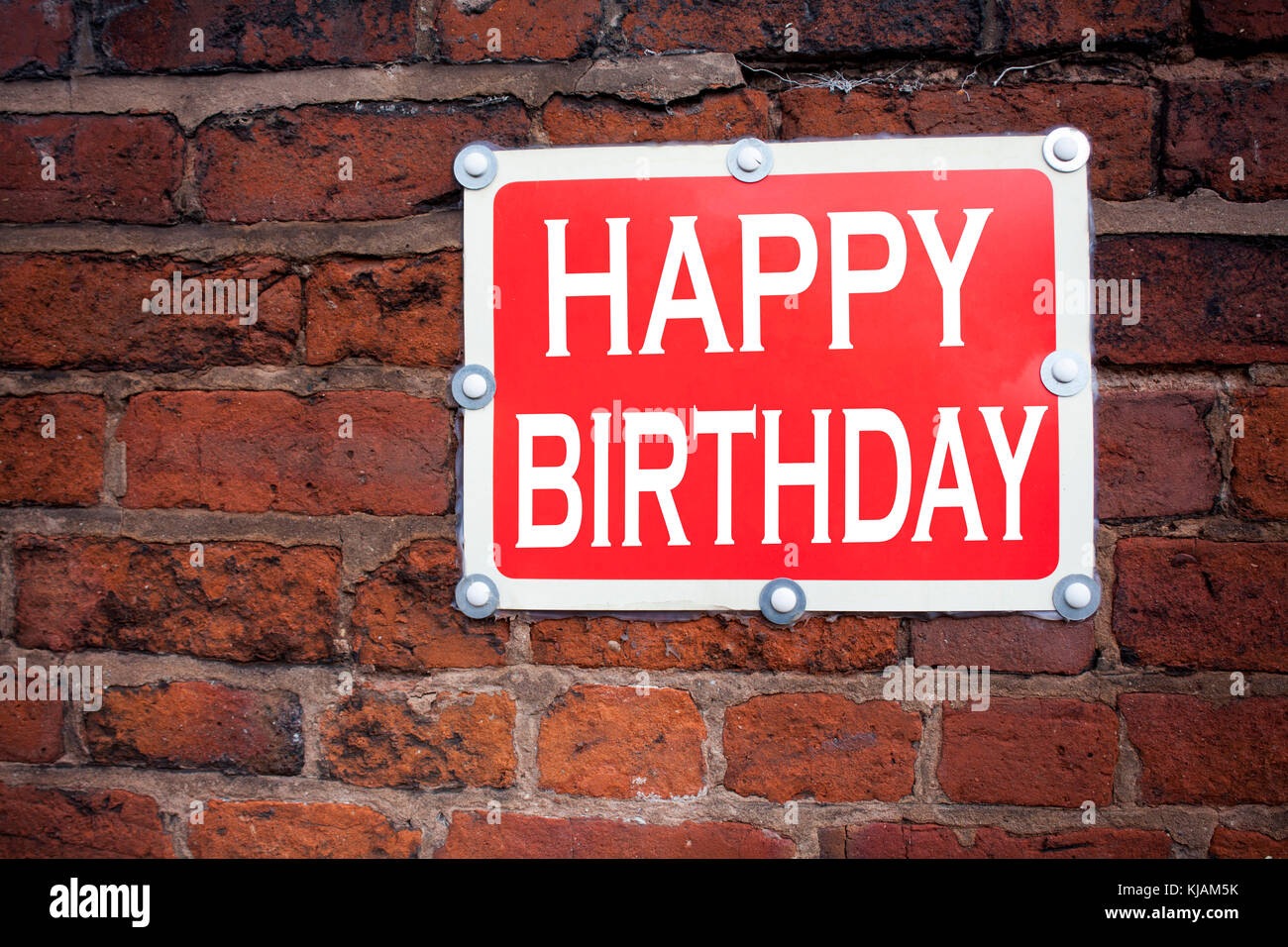 Texte Ecrit A La Main L Inspiration Legende Montrant Joyeux Anniversaire Anniversaire Sens Concept Ecrit Le Vieux Panneau Routier Annonce Avec Zone De Photo Stock Alamy Texte Ecrit A La Main L Inspiration Legende Montrant Joyeux Anniversaire Anniversaire Sens Concept Ecrit Le Vieux Panneau Routier Annonce Avec Zone De Photo Stock Alamy