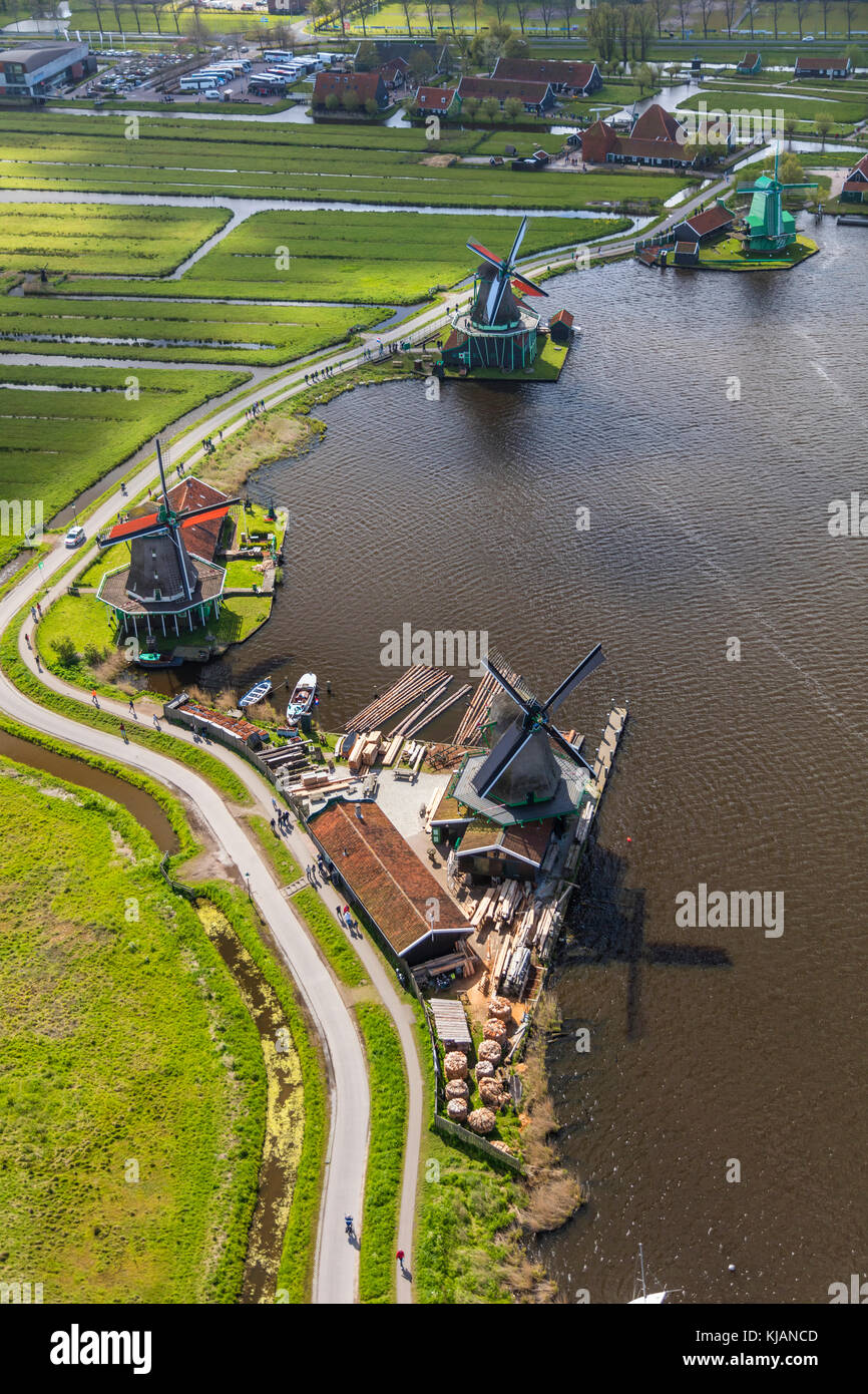 Vue aérienne de moulins à vent à zaanse, Pays-Bas Banque D'Images