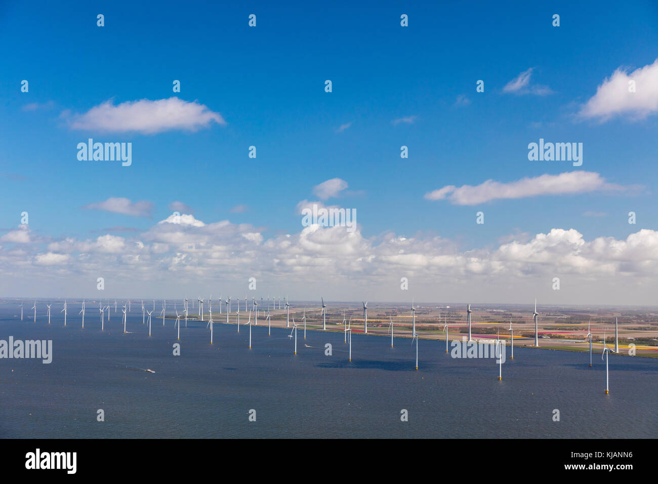 Vue aérienne des éoliennes, Hollande du Nord, Pays-Bas Banque D'Images