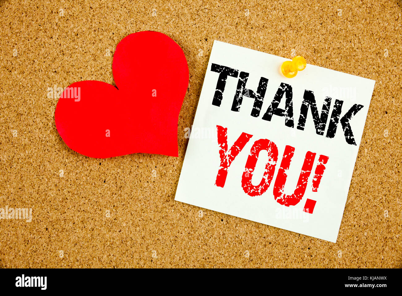 Conceptuel écriture manuscrite légende inspiration montrant Merci concept pour donner gratitude apprécier message et amour écrit sur note collante, Re Banque D'Images