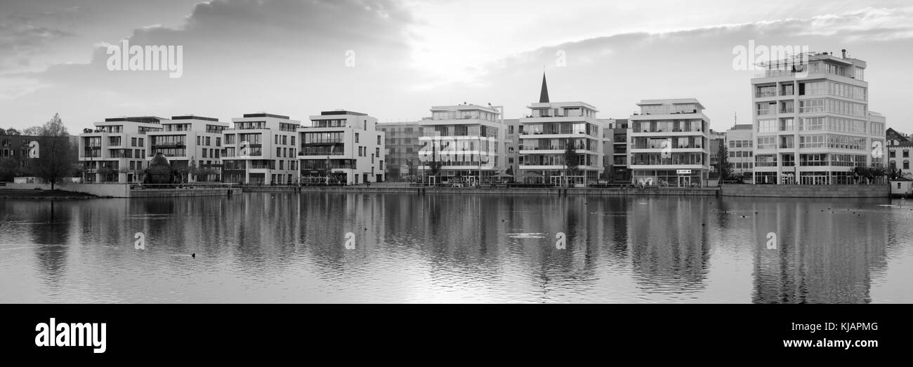 L'architecture moderne au lac phoenix, hoerde, Dortmund, Rhénanie du Nord-Westphalie, Allemagne, Europe Banque D'Images