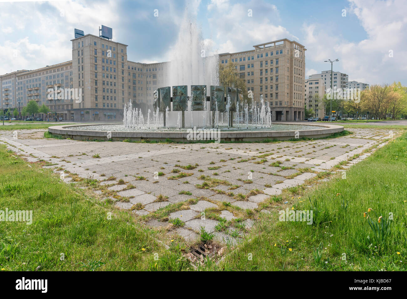 Berlin est, vue sur un immeuble de 1950s appartements à Karl Marx Allee, anciennement dans le secteur communiste est de la ville, Berlin, Allemagne. Banque D'Images