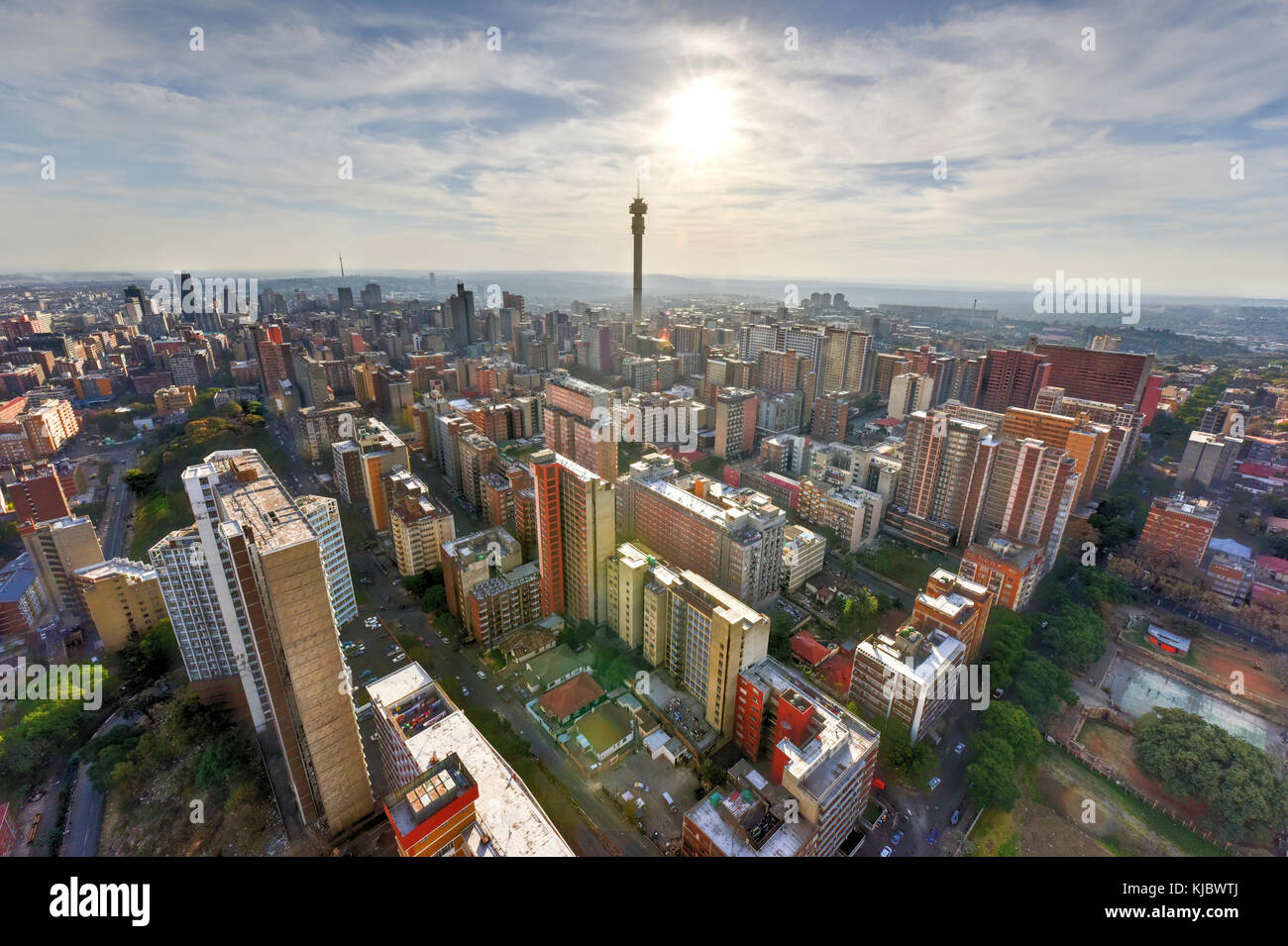 La hillbrow tower (jg strijdom tower) est une tour haute situé dans le quartier de Hillbrow, à Johannesburg, Afrique du Sud. Banque D'Images