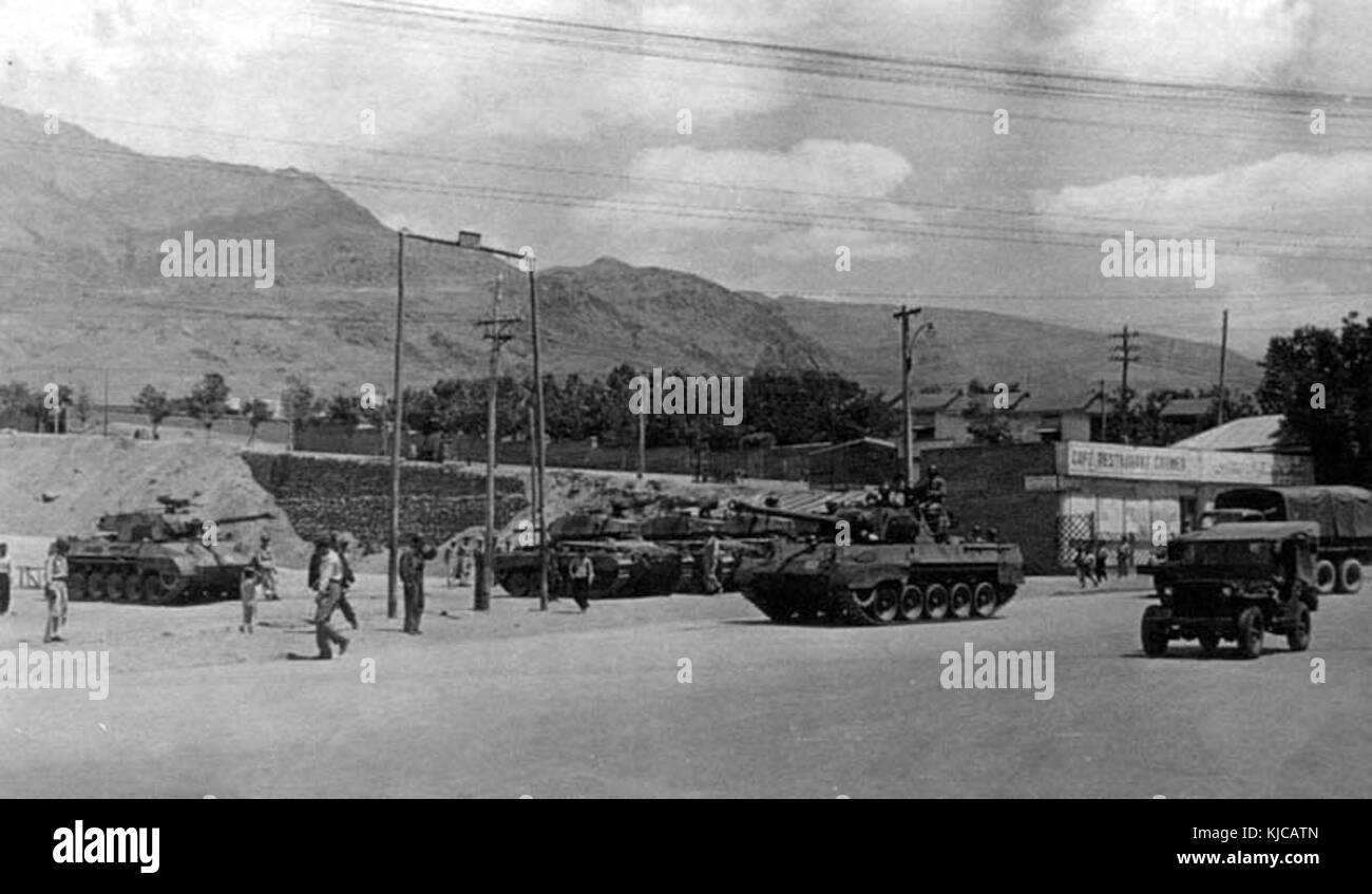 Les véhicules militaires de l'armée iranienne 21 Juillet 1953 Banque D'Images