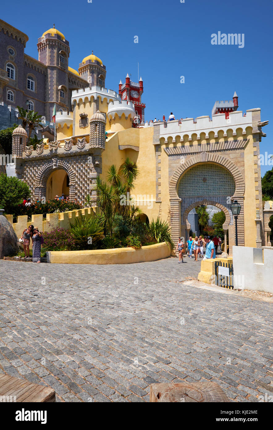 Sintra, Portugal - juillet 03, 2016 : l'entrée principale de la cour intérieure du palais de Pena Sintra Portugal.. Banque D'Images