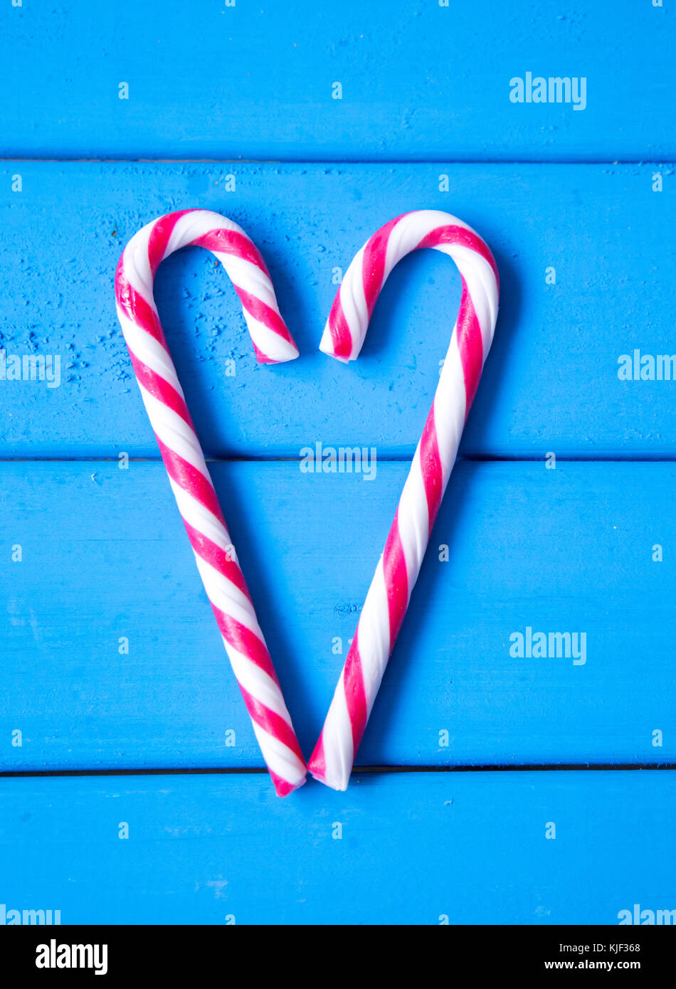 Coeur faits de bonbons de Noël. l'amour est tout autour de nous Banque D'Images
