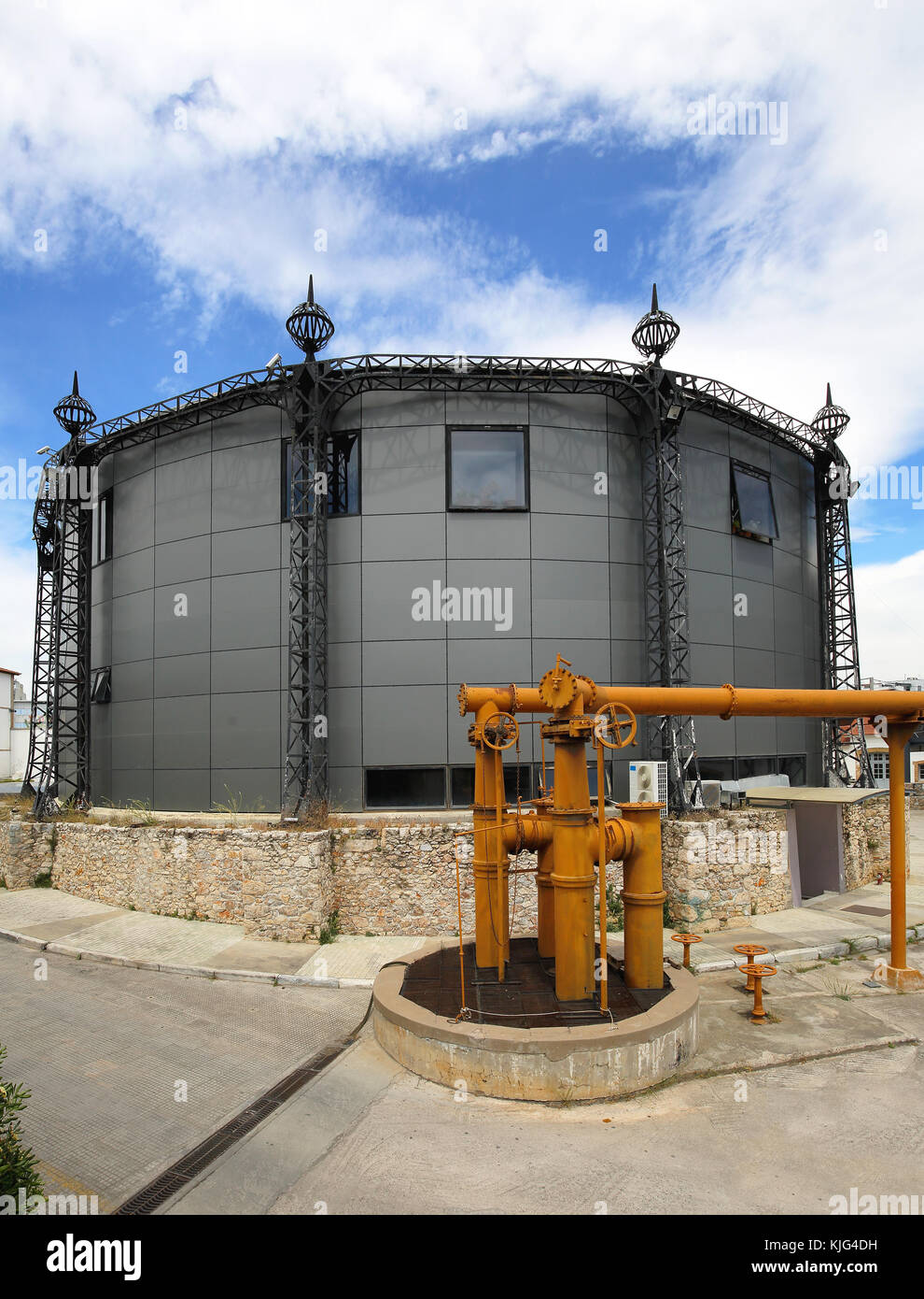 Tour du gaz porteur dans l'espace de bureau de conversion Banque D'Images