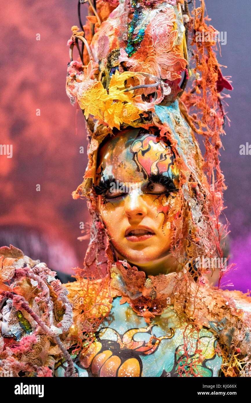 Model in body paint fashion Banque de photographies et d’images à haute