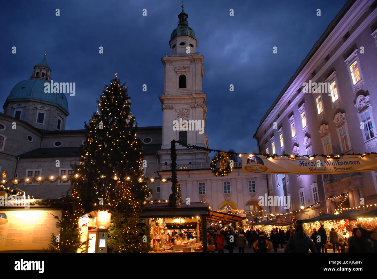 Marché de Noël (Christkindlmarkt) à Salzbourg, Autriche Banque D'Images