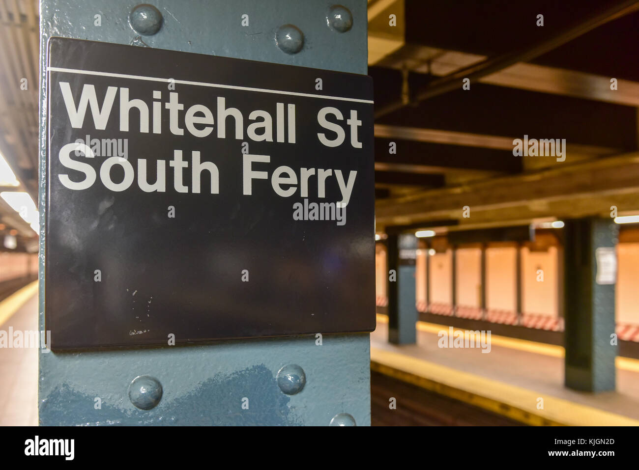 New York, New York - 12 juillet 2015 : Whitehall Street, South ferry station de métro à Manhattan. Banque D'Images