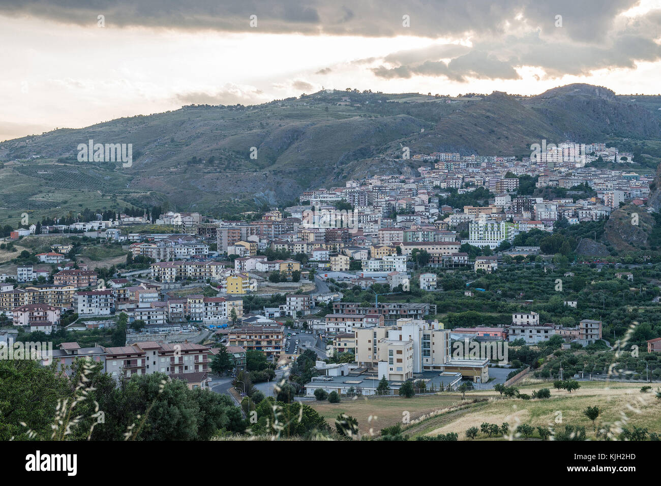 Cassano allo ionio, une vue de la ville pour l'infiltration mafiose lâche le 22 novembre 2017. 24/11/2017, cassano allo ionio, italie Banque D'Images