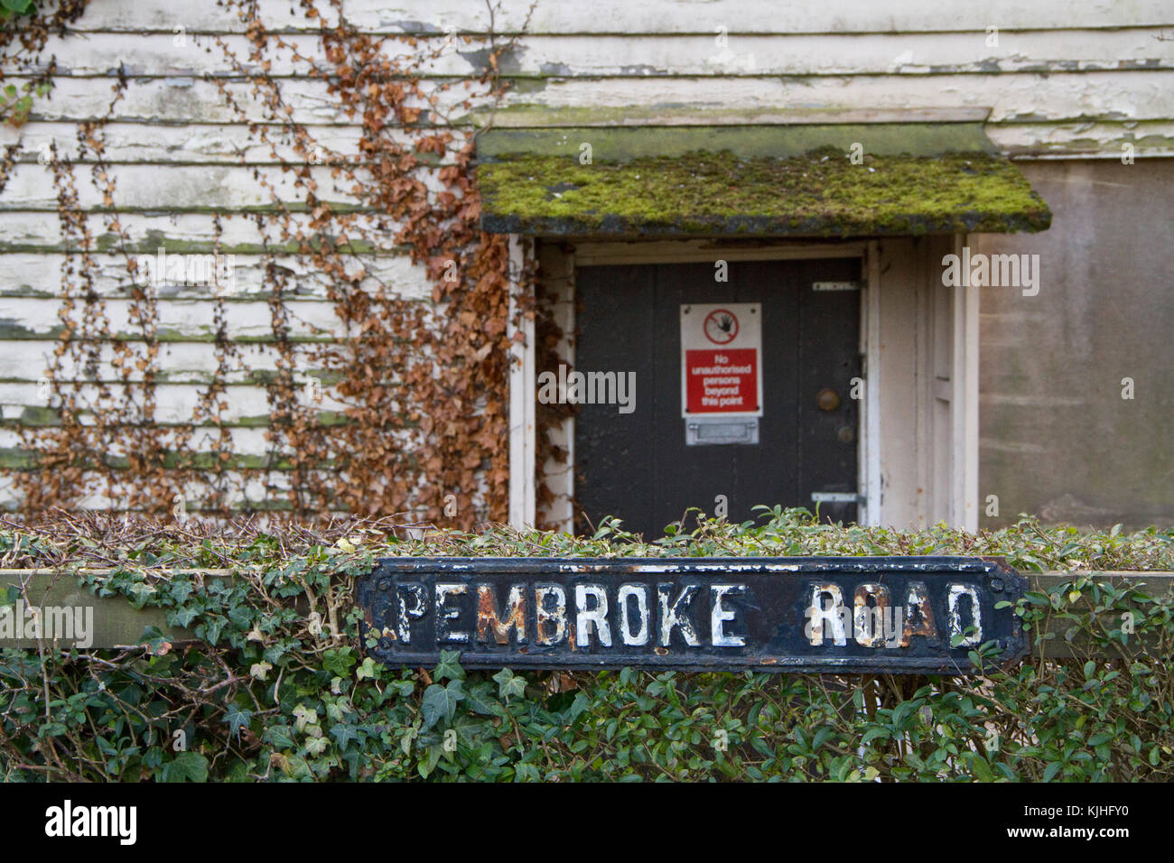 Un bâtiment abandonné de panneaux d'étanchéité du Suffolk Banque D'Images