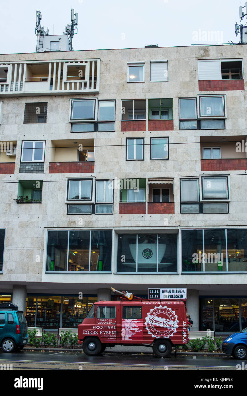 Bâtiment de l'époque soviétique, Debrecen, Hongrie Banque D'Images