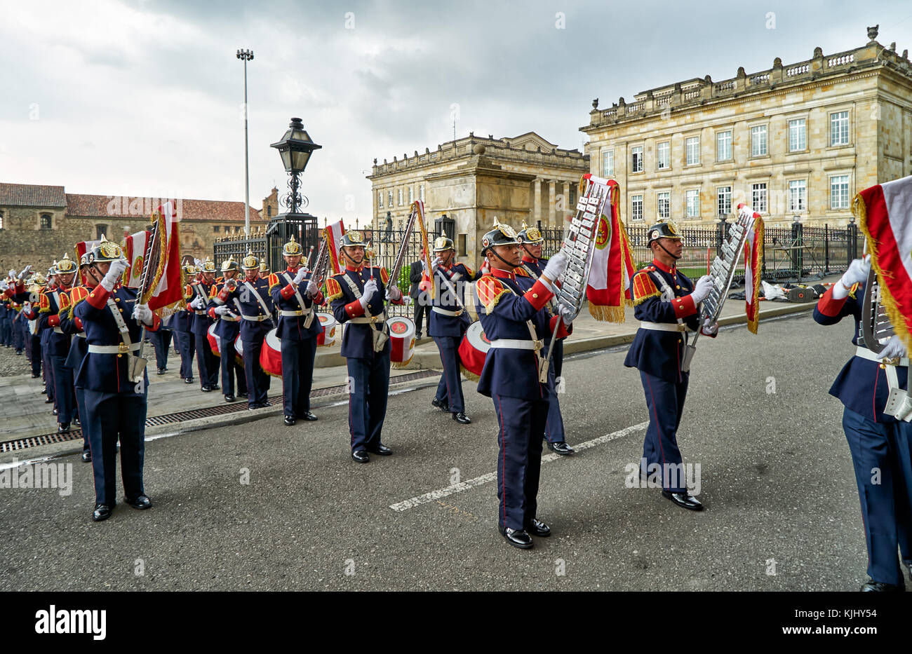 Changement de la garde du palais de garde au palais présidentiel de