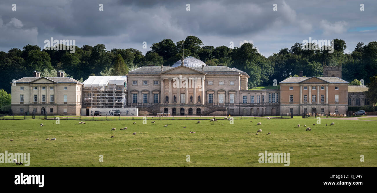 Façade nord KEDLESTON HALL (1759) Derby Derbyshire, Royaume-Uni Banque D'Images