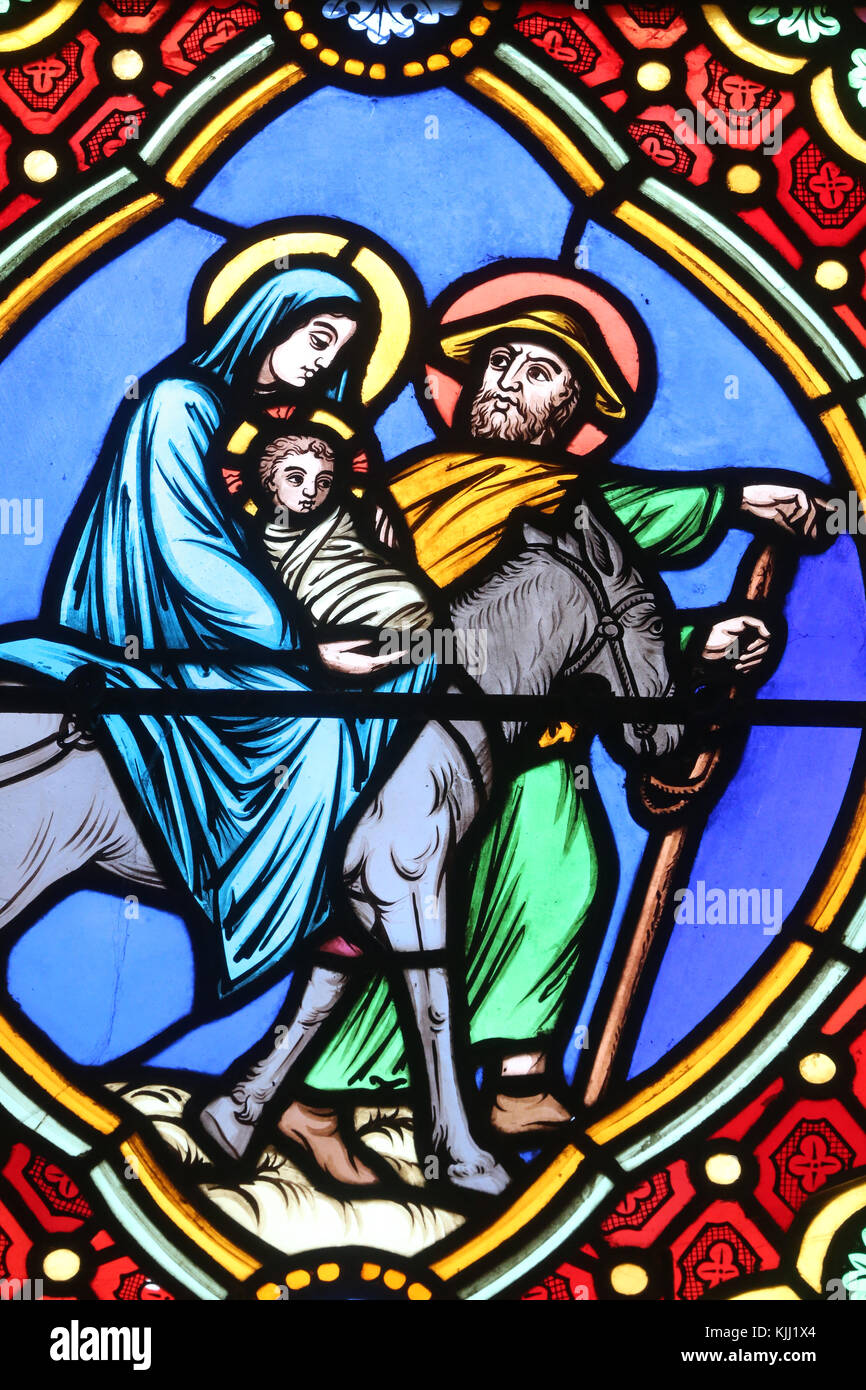 Eglise SaintPere. Vitrail. Sainte Famille. La fuite en Égypte. La