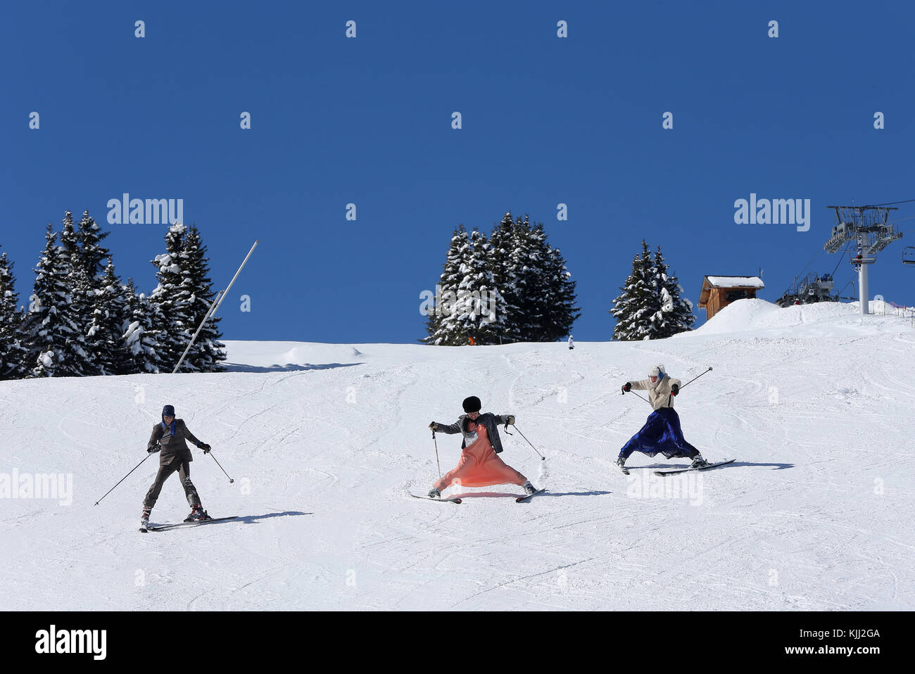 Les comédiens sur une pente de ski. La France. Banque D'Images