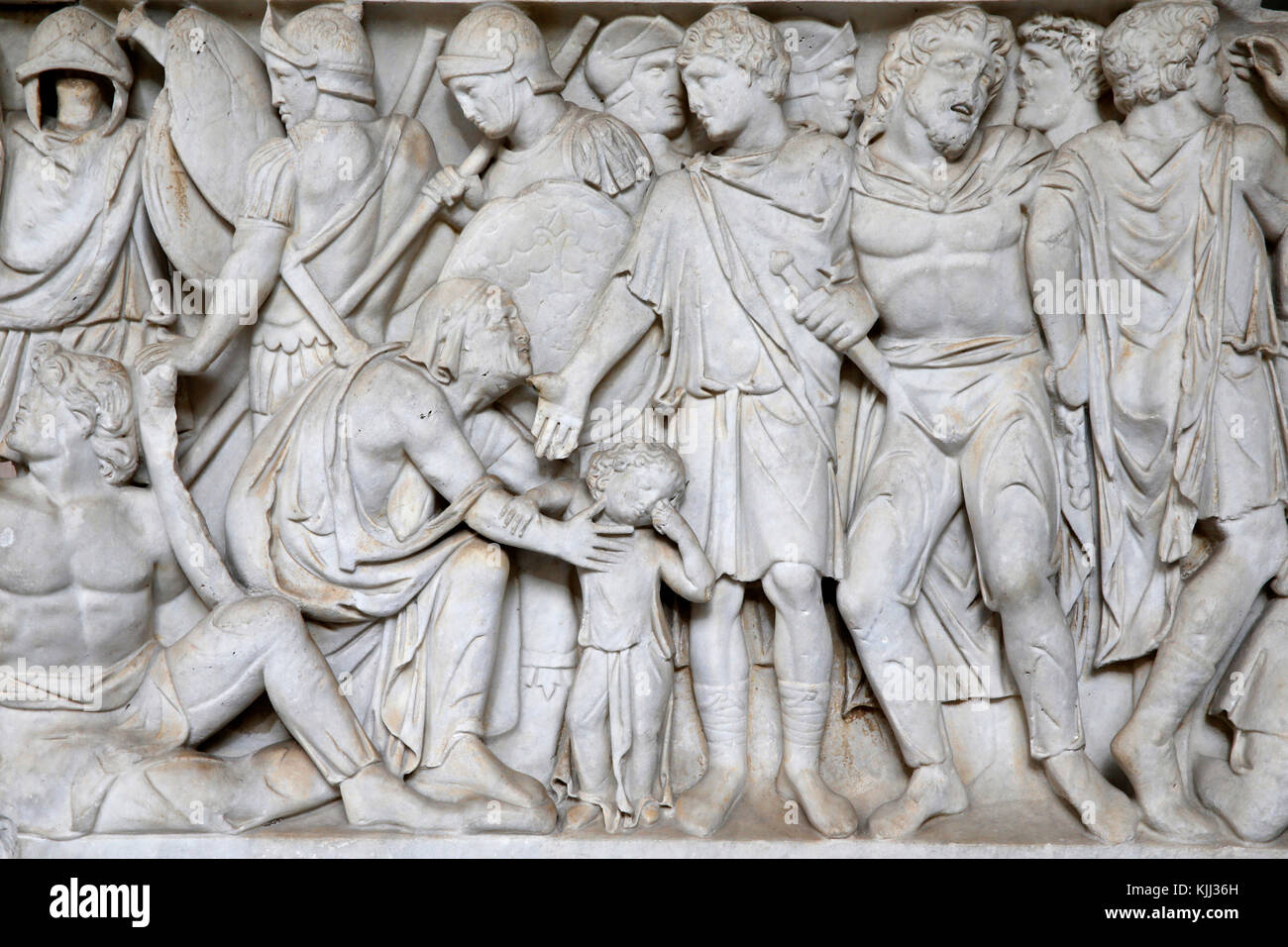 Musées du Vatican, Rome. Musée Pio Clementino. Sarcophage. Triomphe militaire. Barbares vaincus par un général romain. Détail. L'Italie. Banque D'Images