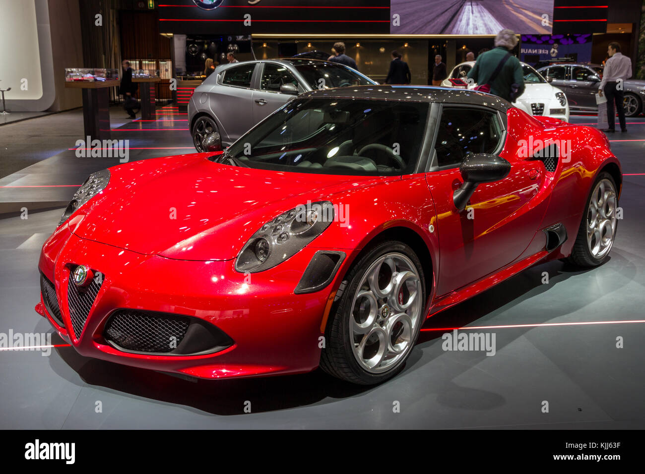 Bruxelles - 12 jan 2016 : Alfa Romeo 4C Spider voiture de sport en vedette à l'Automobile de Bruxelles. Banque D'Images