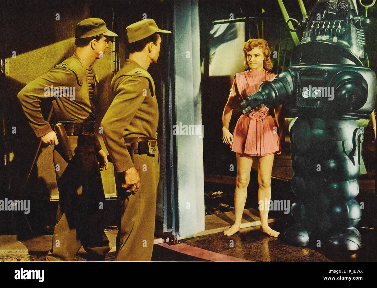 PLANÈTE interdite 1956 MGM science fiction film avec Anne Francis et Robby le robot Banque D'Images