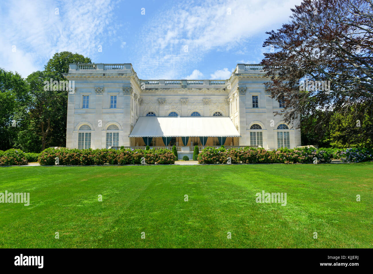 Newport, Rhode Island - 4 août 2013 : la maison de marbre à Newport, Rhode Island. c'est un âge d'or de l'hôtel particulier et son temple-portique avant est comme tha Banque D'Images