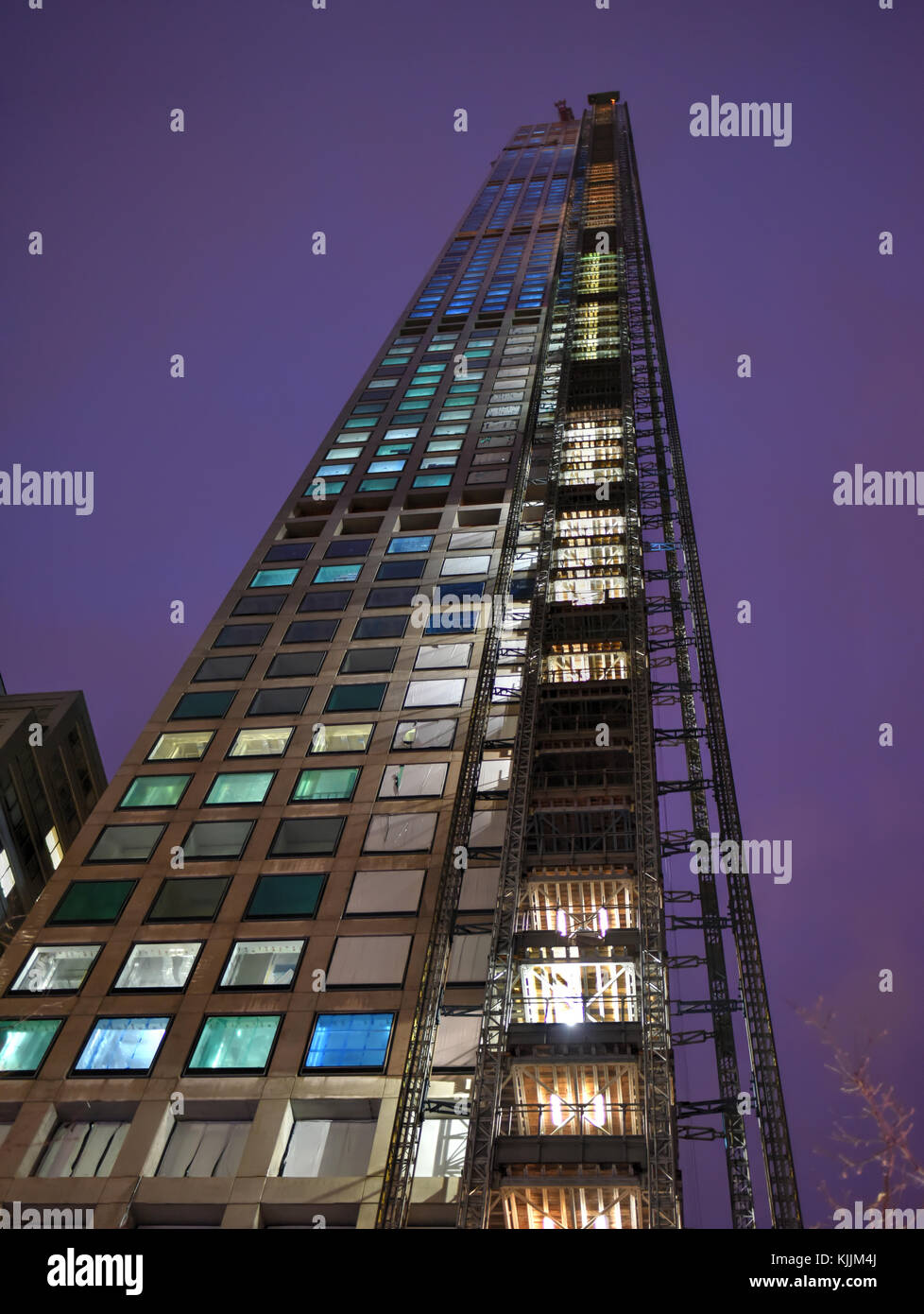 New York, New York - le 4 janvier 2015 : 432 Park Avenue, New York en construction. L'un des plus hauts bâtiments d'habitation dans le monde. Banque D'Images
