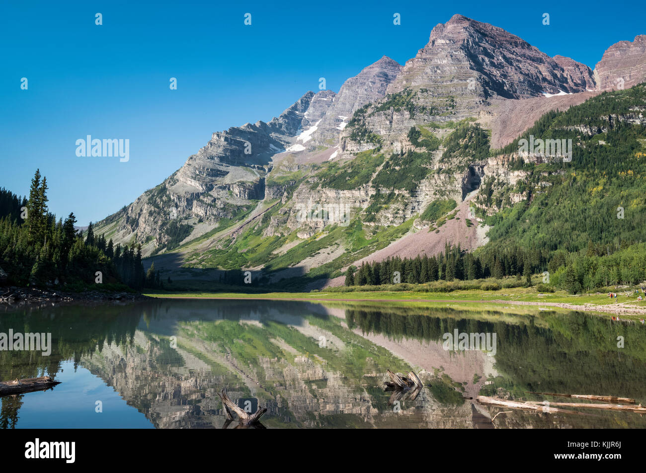 Le lac du cratère & MAROON BELLS WHITE RIVER NATIONAL FOREST ASPEN COLORADO 81611 Banque D'Images