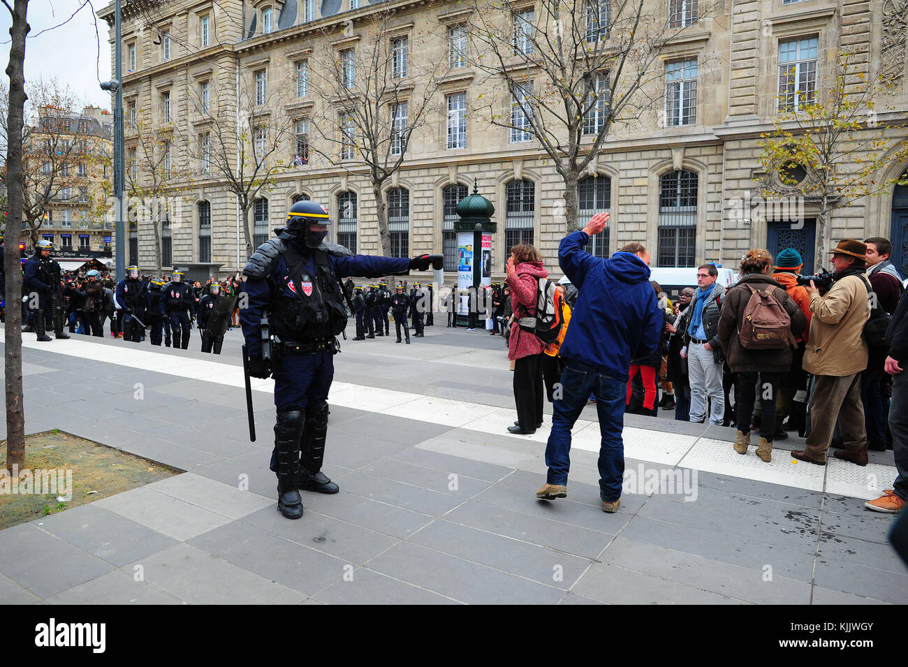 La police anti-émeute à Paris. La France. Banque D'Images
