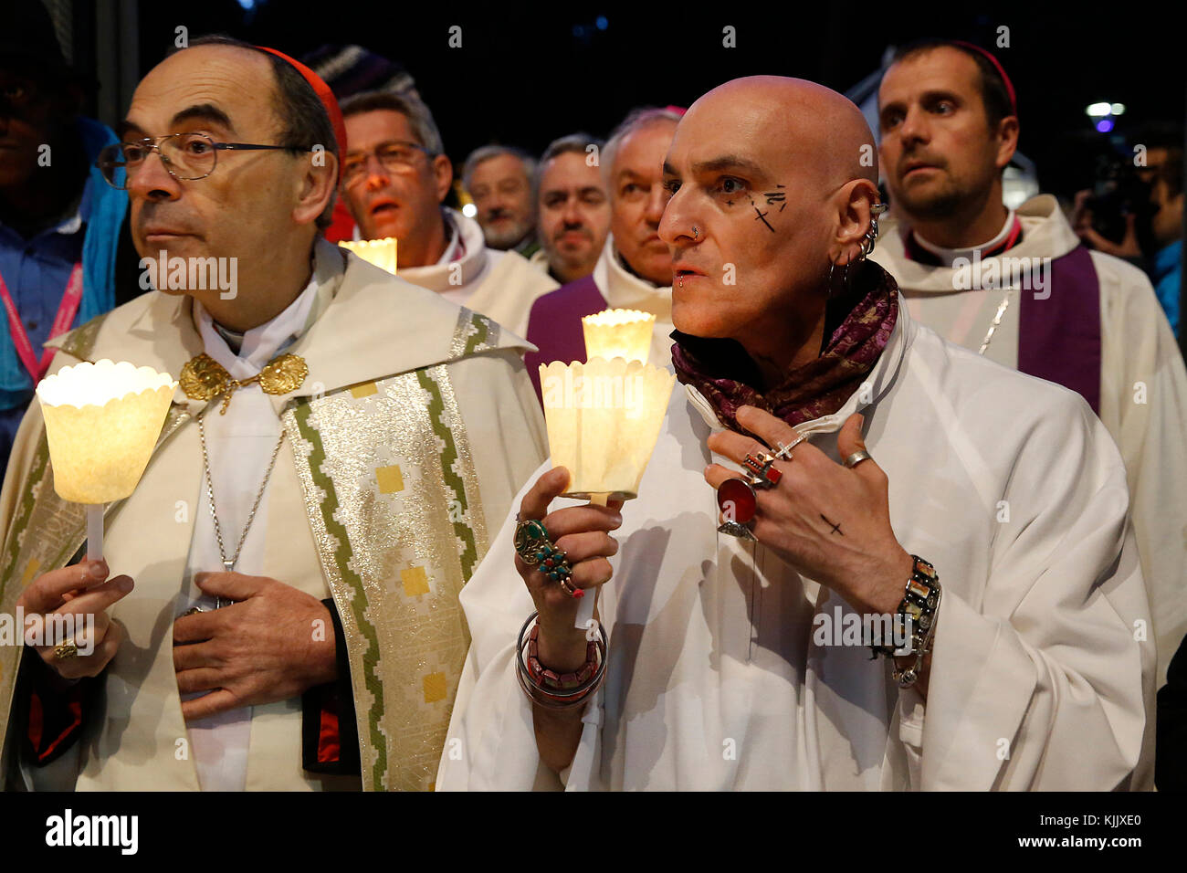 FRATELLO pèlerinage à Rome. Vigil dirigée par le Cardinal Philippe Barbarin en français. L'Italie. Banque D'Images