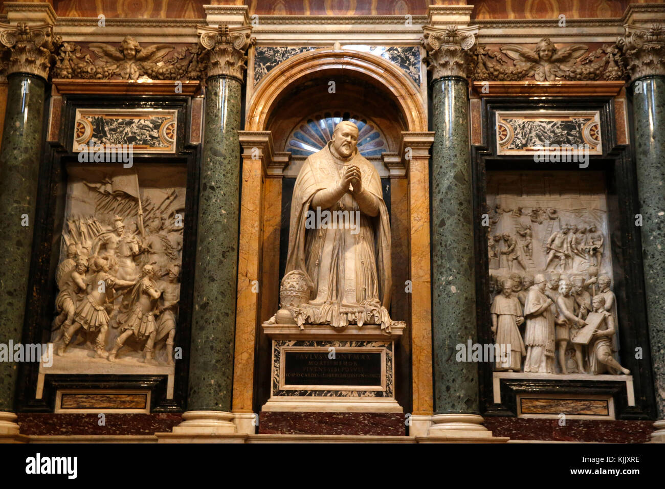 L'église de Santa Maria Maggiore, à Rome. Chapelle statue et reliefs. L'Italie. Banque D'Images