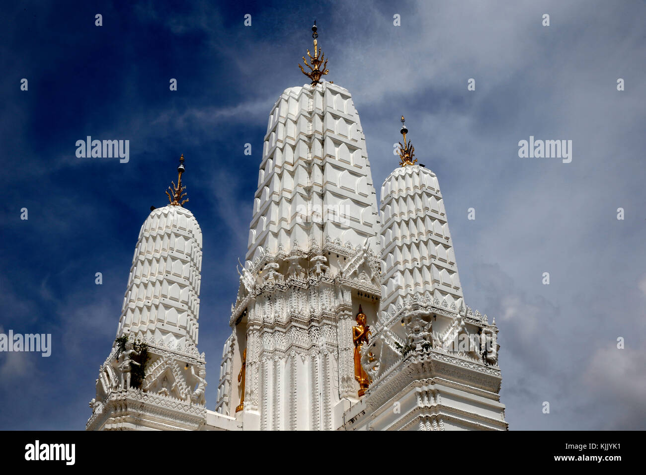 Wat Mahathat, Phetchaburi. Prangs. La Thaïlande. Banque D'Images