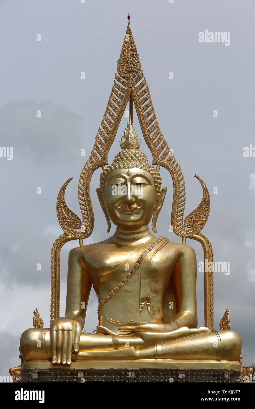 Statue du Grand Bouddha dans un temple de Hua Hin. La Thaïlande. Banque D'Images