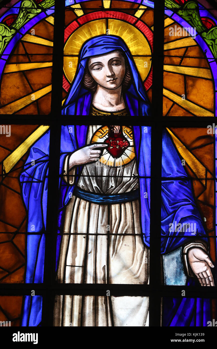 La cathédrale de Dalat. Vitrail. Le Cœur immaculé de Marie. Dalat. Le