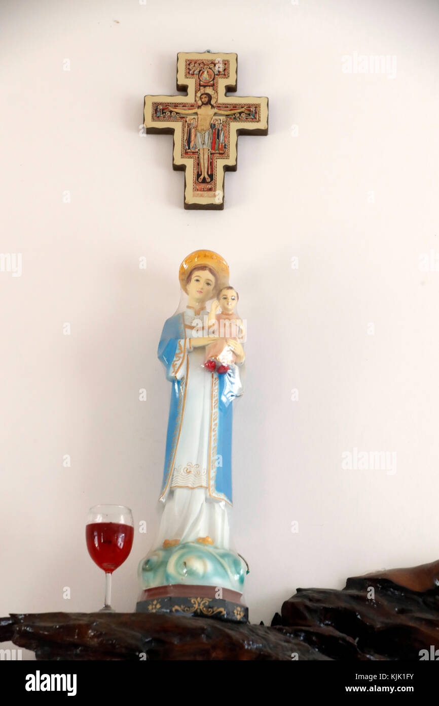 Vierge Marie et l'Enfant Jésus statue. Dalat. Le Vietnam. Banque D'Images