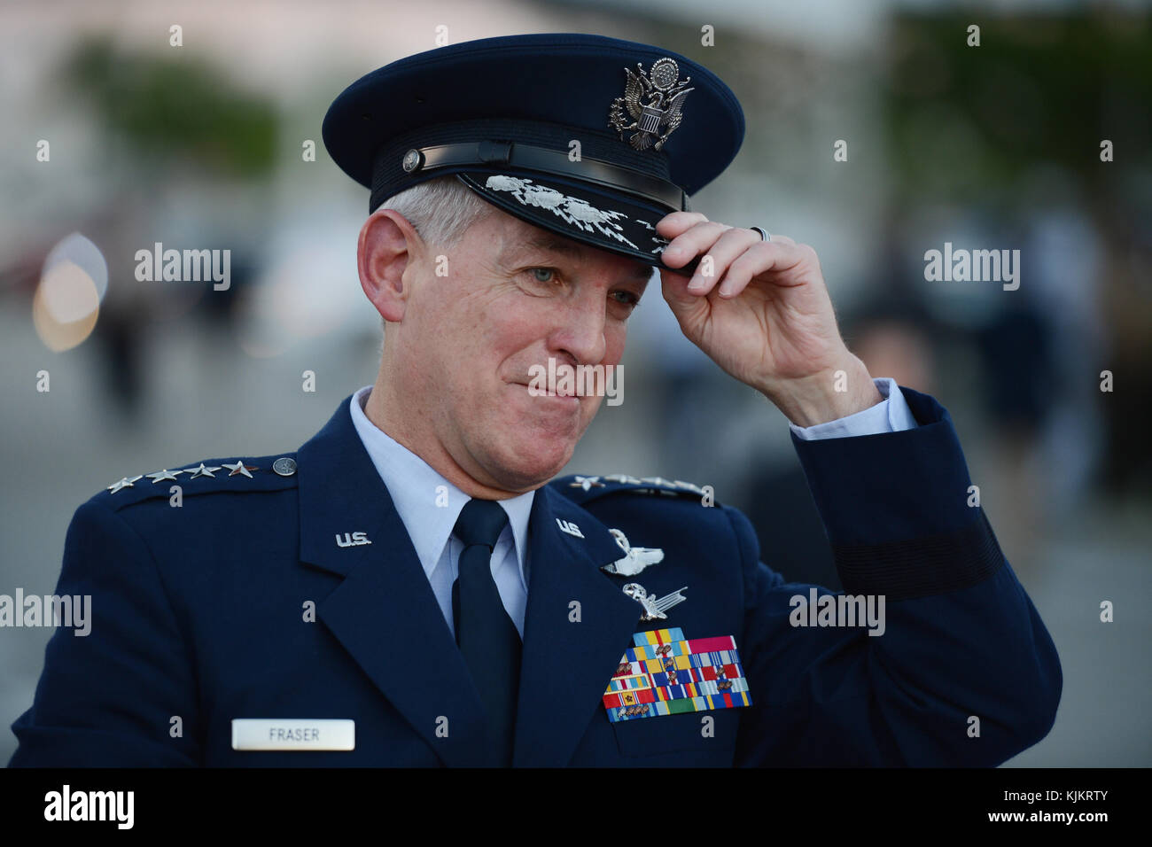 MIAMI, FL - 19 NOVEMBRE : le général Douglas M. Fraser USAF assiste à la cérémonie de passation de commandement au US Southern Command le 19 novembre 2012 à Homestead, en Floride. Personnes : Douglas M. Fraser Banque D'Images