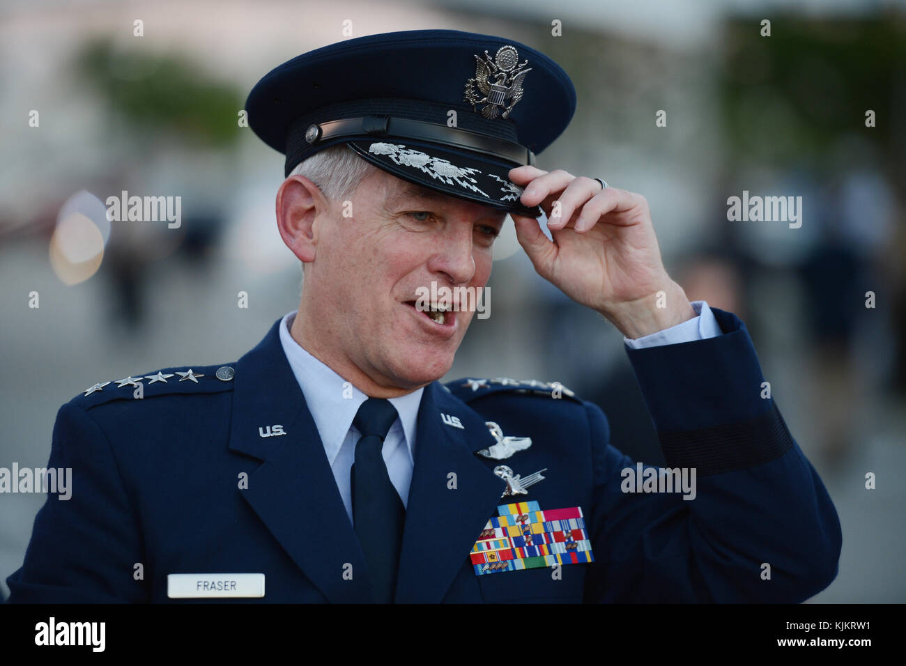 MIAMI, FL - 19 NOVEMBRE : le général Douglas M. Fraser USAF assiste à la cérémonie de passation de commandement au US Southern Command le 19 novembre 2012 à Homestead, en Floride. Personnes : Douglas M. Fraser Banque D'Images