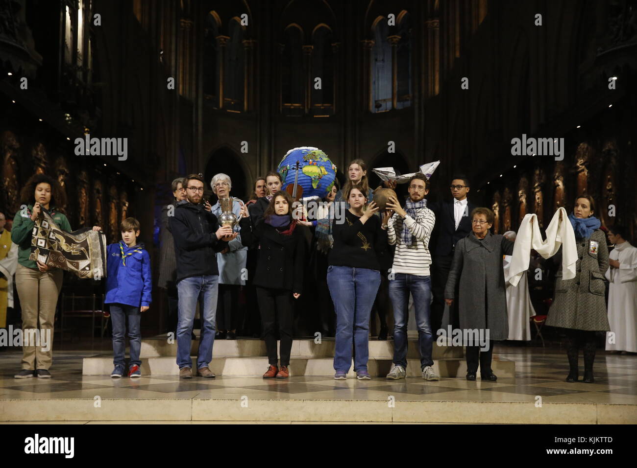 Célébration œcuménique à la cathédrale Notre-Dame de Paris, au cours de la COP21, le Sommet sur le climat. La France. Banque D'Images