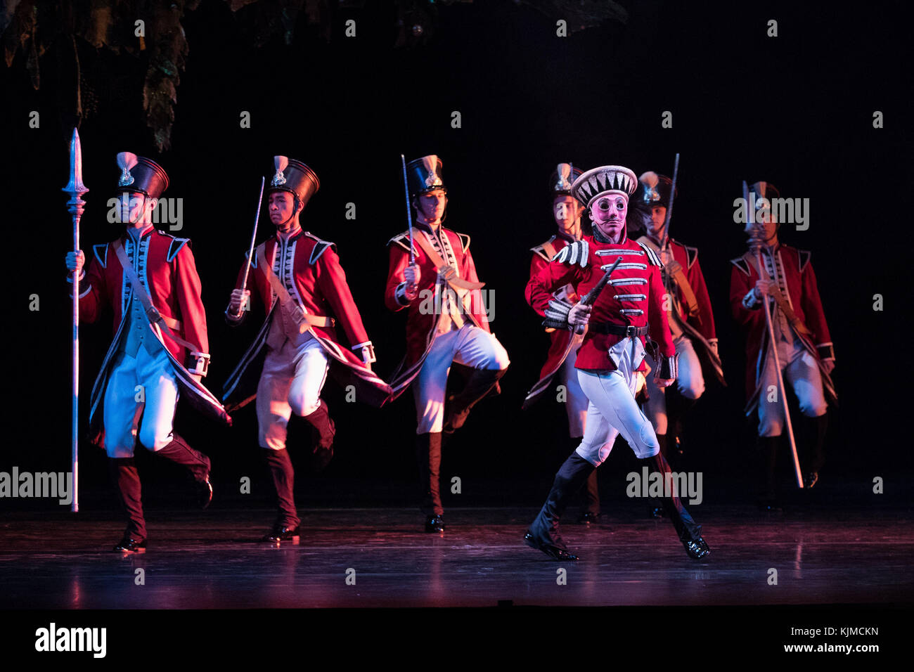 Danseurs lors d'un photocall pour la production du casse-noisette du Birmingham Royal Ballet. Banque D'Images