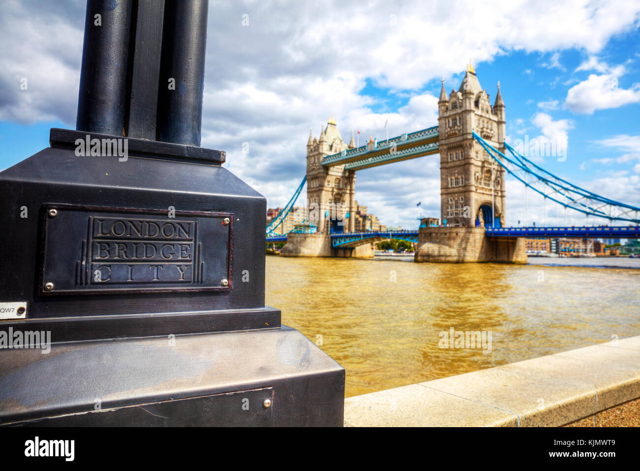 Tower Bridge Londres Royaume-Uni l'Angleterre, le Tower Bridge London City, Tower Bridge Londres signe UK, Londres Monument, Londres, Londres City, UK England, UK Banque D'Images
