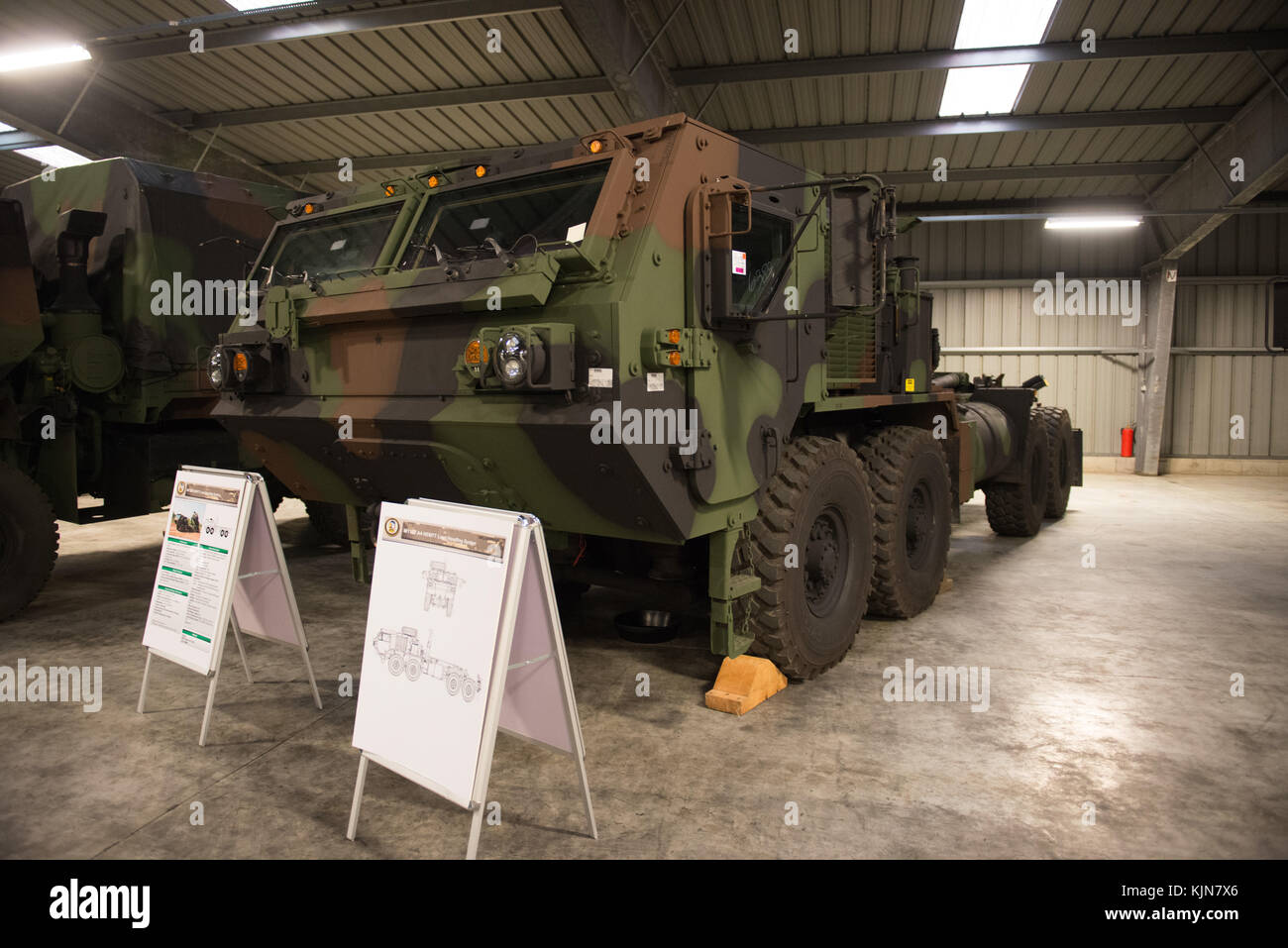 Une mobilité étendue lourd Camion tactique, l'un des véhicules logistiques stockés sur le site, est en exposition statique pour la cérémonie d'inauguration de t Banque D'Images