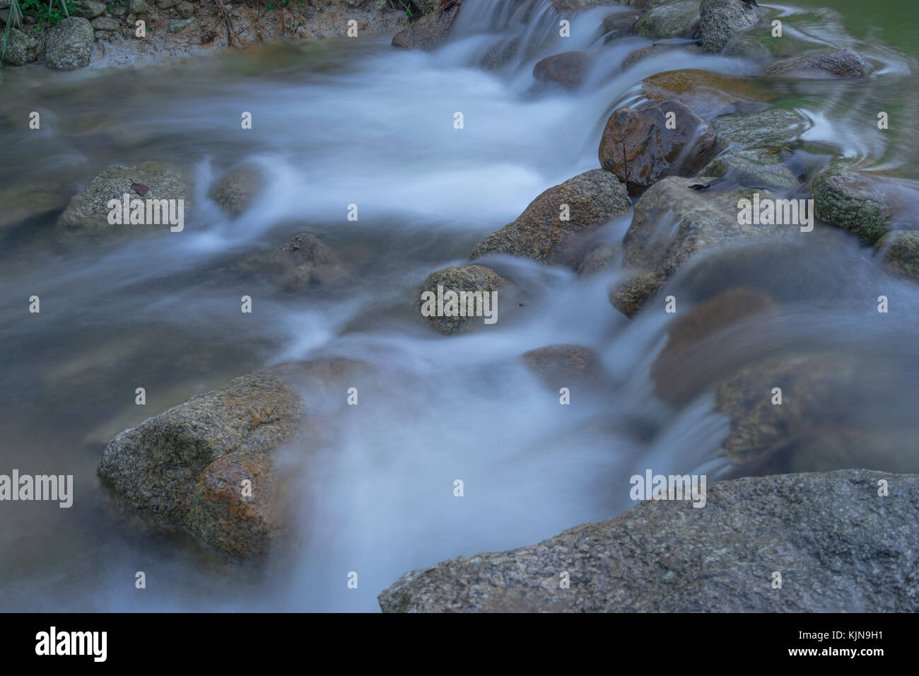 L'obturation lente de la rivière Batu kurau, taiping, Perak, Malaisie Banque D'Images