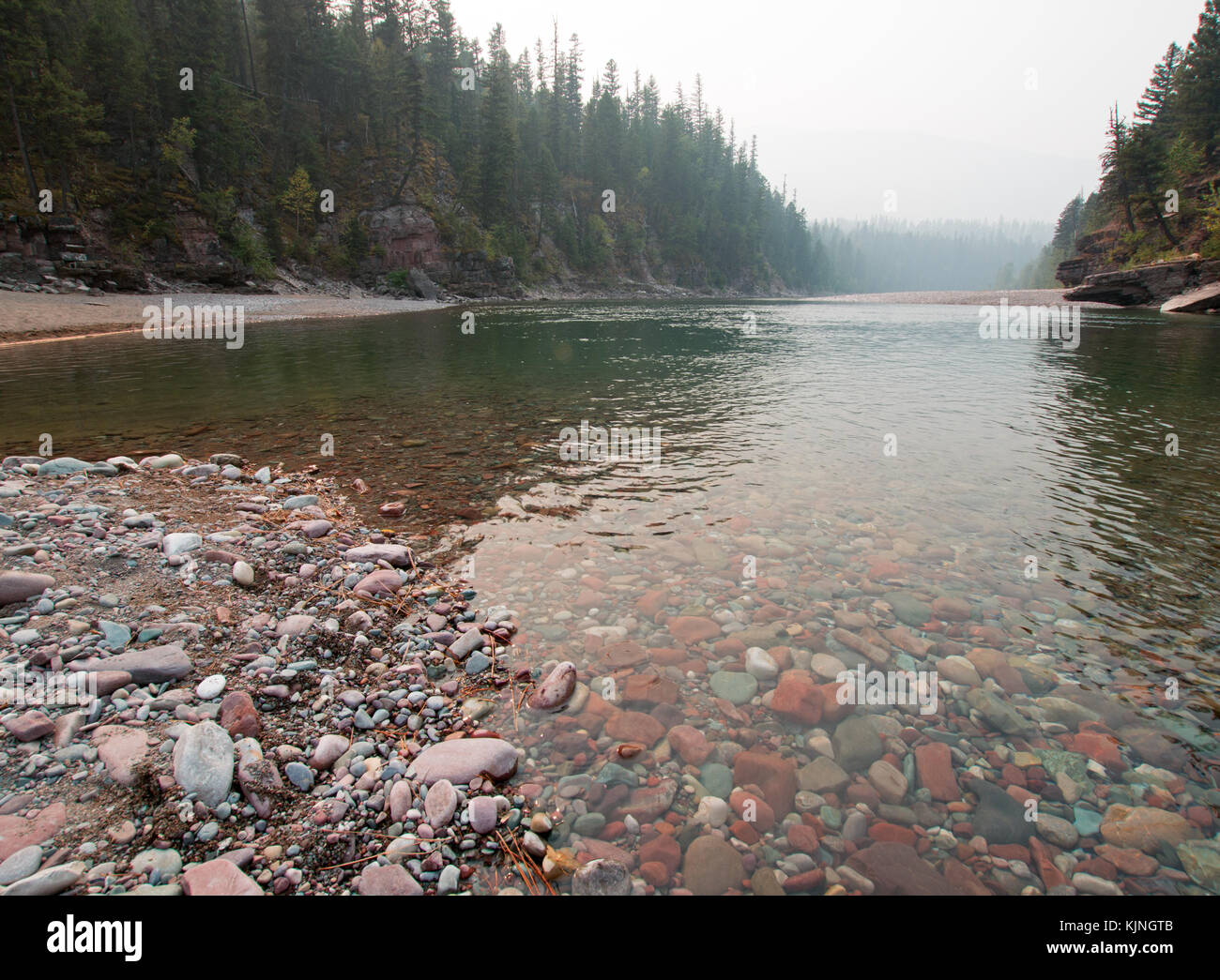 Confluent où l'ours tacheté flathead et rivières se rencontrent dans la région sauvage de Bob Marshall au cours de l'automne 2017 les incendies dans le Montana united states Banque D'Images