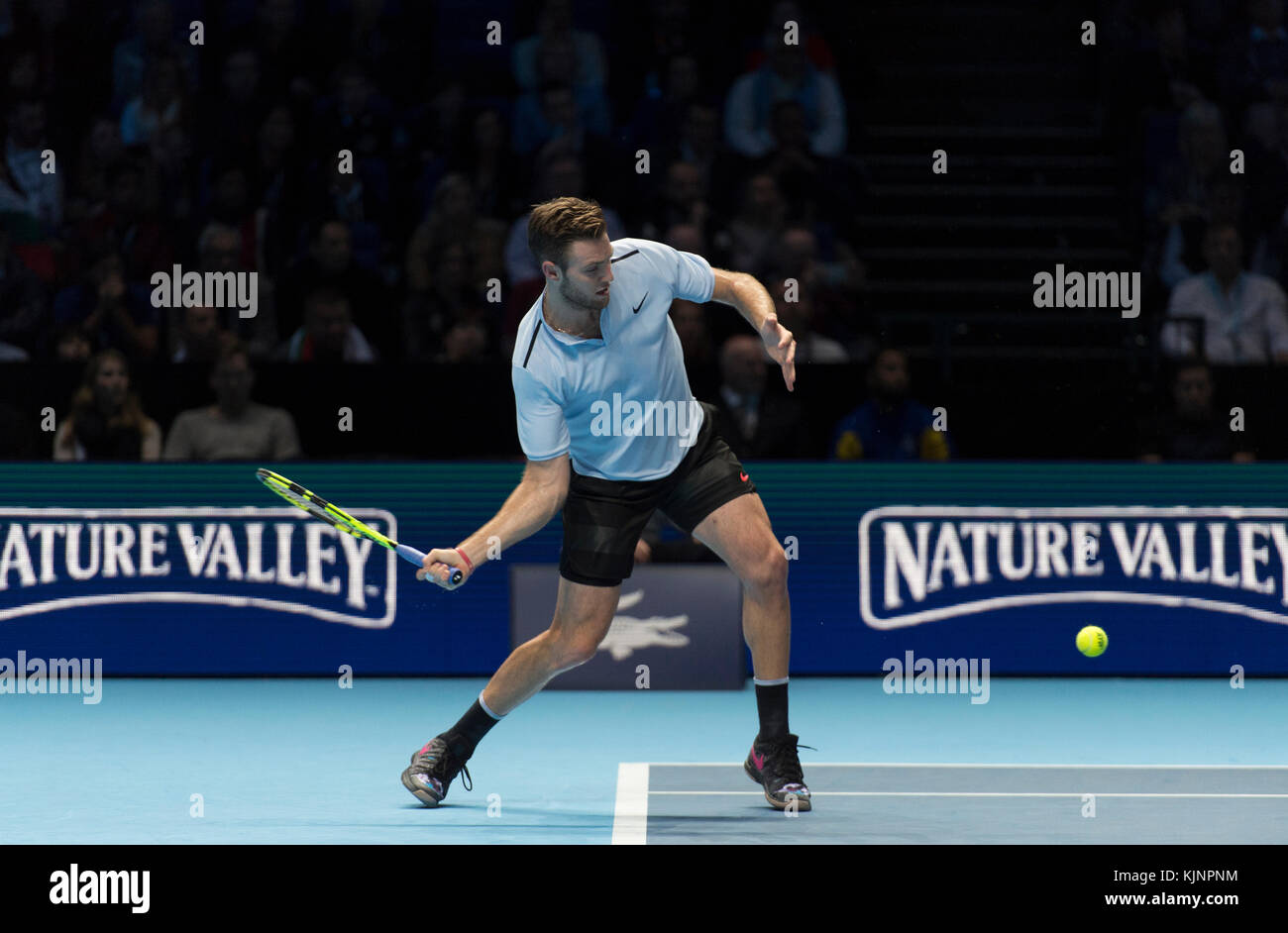 Samedi 18 novembre 2017. Grigor Dimitrov contre Jack Sock lors du match de soirée de demi-finale de Nitto ATP à l'O2, avec Dimitrov gagnant pour entrer en finale. Banque D'Images