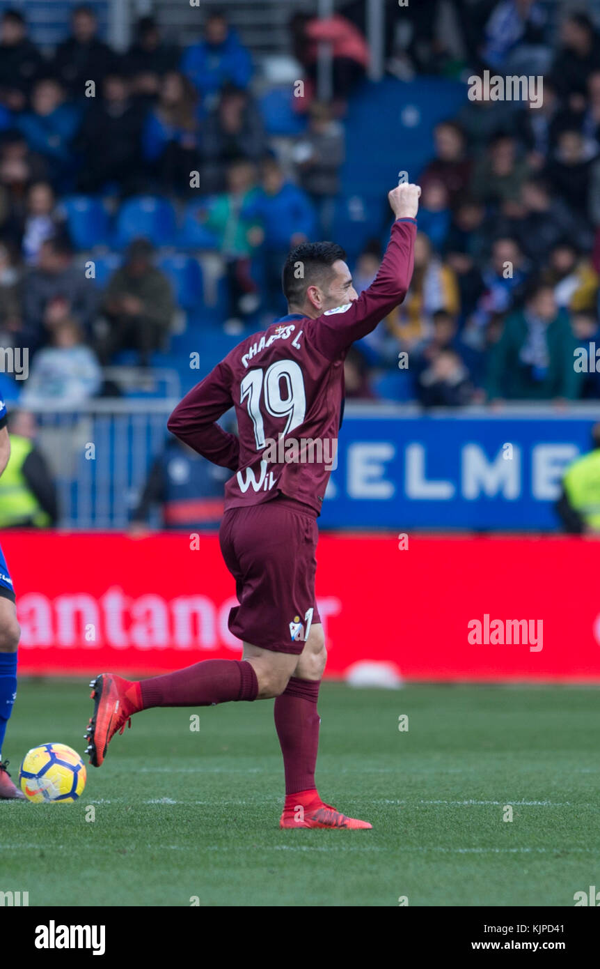 Vitoria, Espagne. 25 novembre 2017. (19) Charles Dias de Oliveira célèbre le but lors du match de football espagnol de la Liga entre Alaves et S. D Eibar, au stade Mendizorroza, à Vitoria, dans le nord de l'Espagne, samedi, novembre 25, 2017. Crédit : Gtres Información más Comuniación on line, S.L./Alamy Live News Banque D'Images