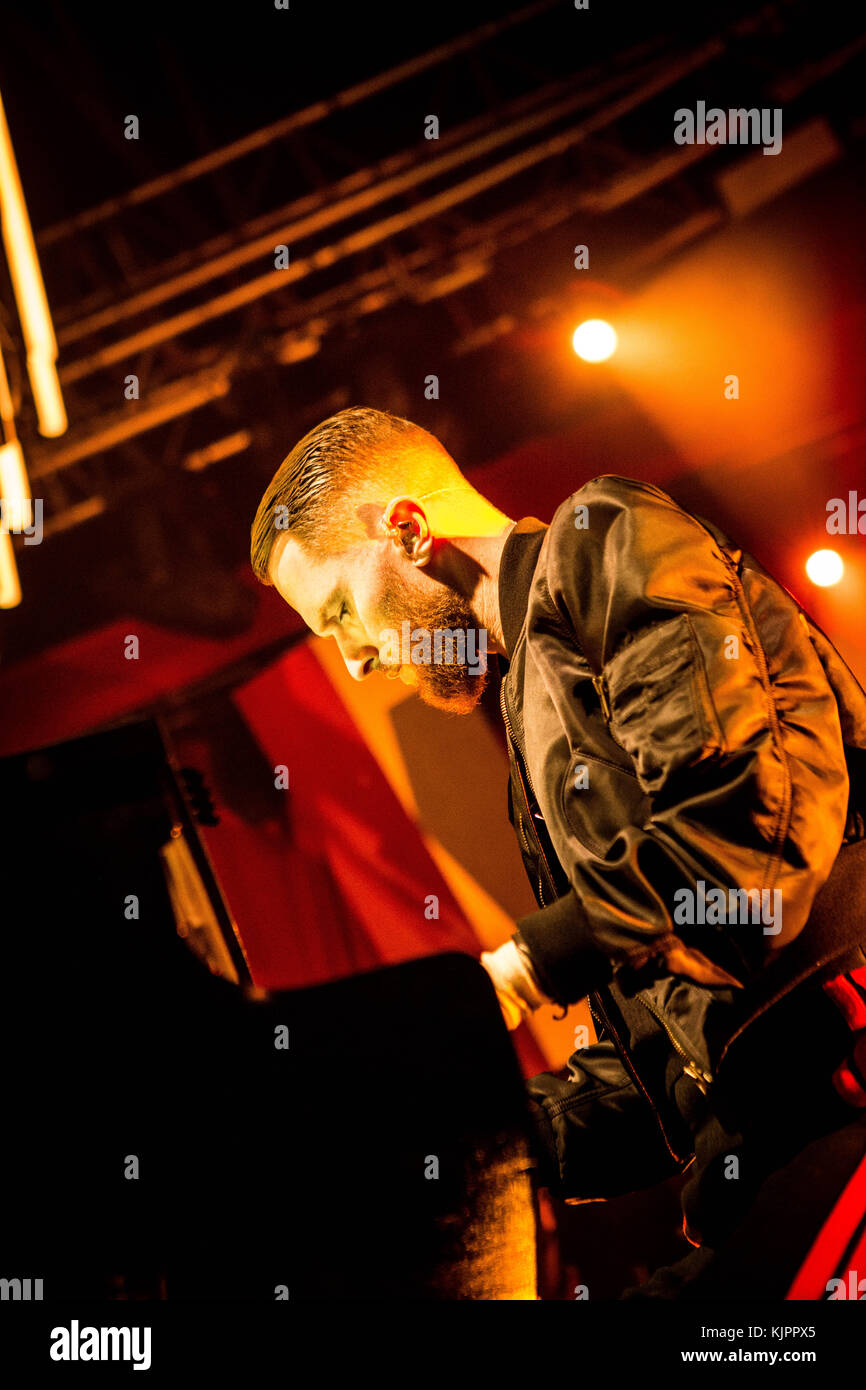 Milan, Italie. 28 nov, 2017 28 novembre 2017. milan fait mal en concert à fabrique crédit : Roberto finizio/Alamy live news Banque D'Images