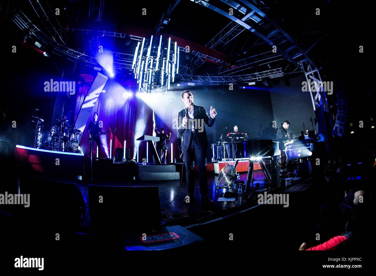 Milan, Italie. 28 nov, 2017 28 novembre 2017. milan fait mal en concert à fabrique crédit : Roberto finizio/Alamy live news Banque D'Images