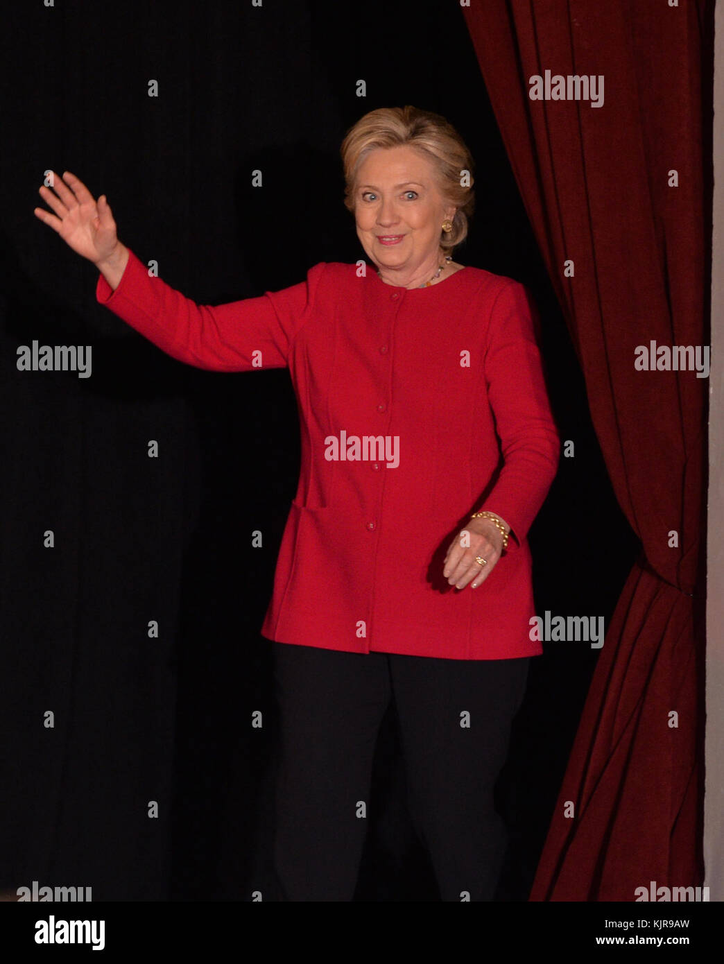 COCONUT CREEK, EN FLORIDE - 25 OCTOBRE : candidat présidentiel démocratique ancien secrétaire d'Etat américaine Hillary Clinton parle à un scrutin anticipé en rallye avec Coconut Creek le 25 octobre 2016 à Coconut Creek, en Floride. Avec deux semaines d'aller jusqu'au jour de l'élection, Hillary Clinton a fait campagne en Floride Personnes : Hillary Clinton Banque D'Images