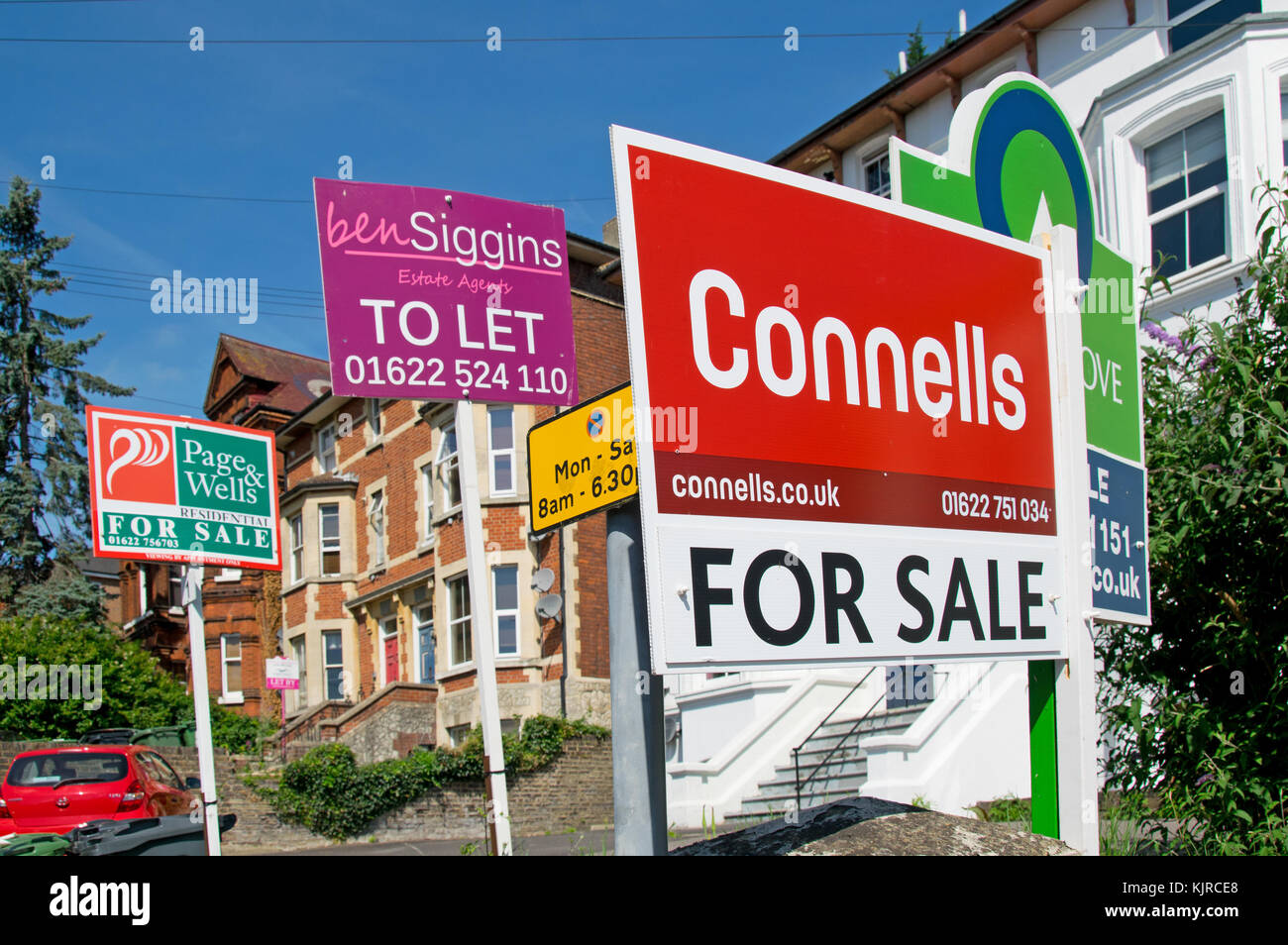 Maidstone, Kent, Angleterre, Royaume-Uni. Pour la vente et pour laisser des panneaux de propriété Banque D'Images