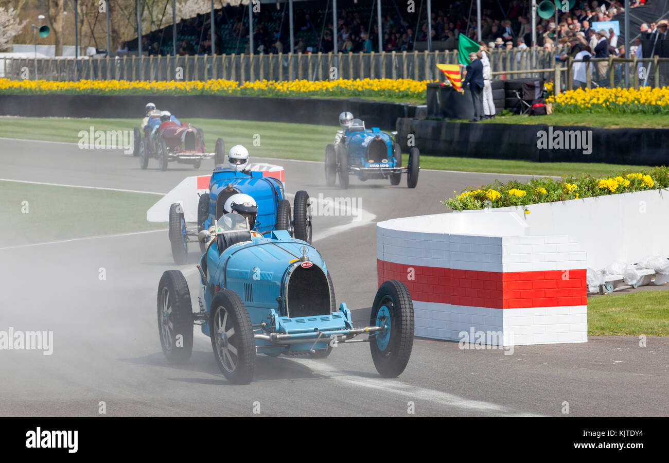 Bugatti Goodwood Revival, course de moto Historique Banque D'Images